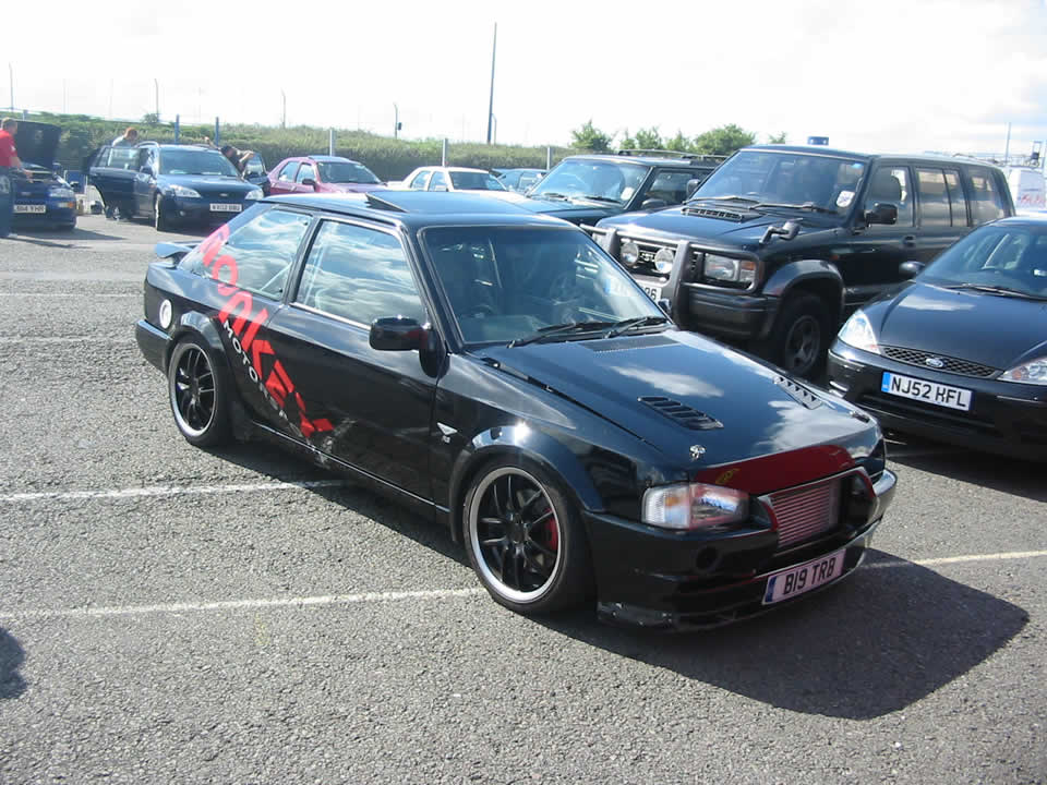 Pics wanted: Escort mk4 90spec front splitters - PassionFord
